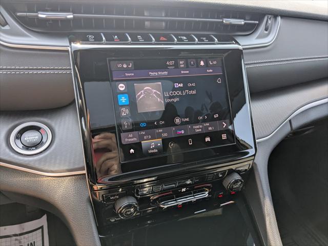 2025 Jeep Grand Cherokee GRAND CHEROKEE L LAREDO X 4X4