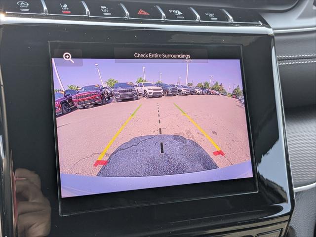 2025 Jeep Grand Cherokee GRAND CHEROKEE L LAREDO X 4X4