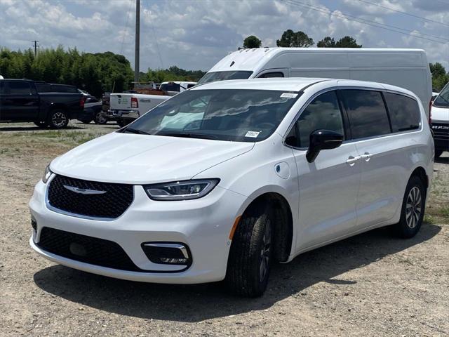 2025 Chrysler Pacifica Hybrid PACIFICA PLUG-IN HYBRID SELECT