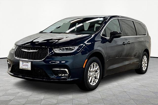 2025 Chrysler Pacifica PACIFICA SELECT