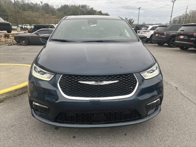 2025 Chrysler Pacifica PACIFICA SELECT