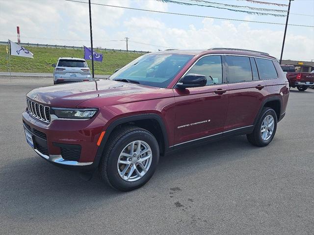 2025 Jeep Grand Cherokee GRAND CHEROKEE L LAREDO X 4X4