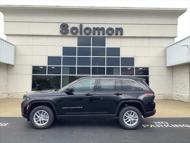 2025 Jeep Grand Cherokee GRAND CHEROKEE LAREDO X 4X4