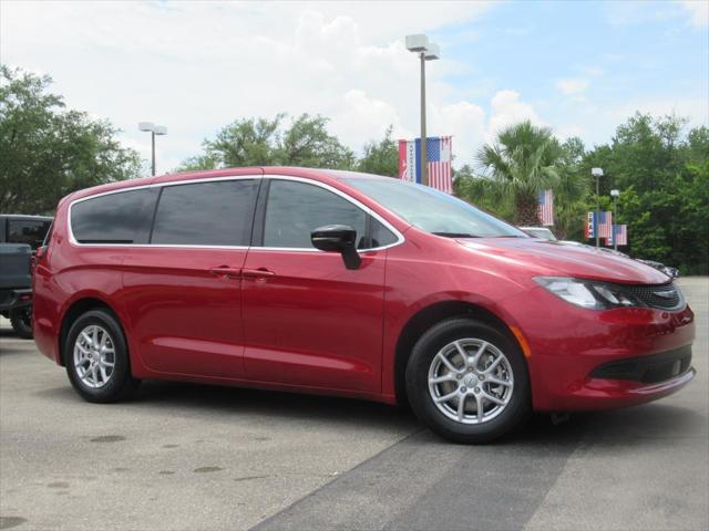 2025 Chrysler Voyager VOYAGER LX