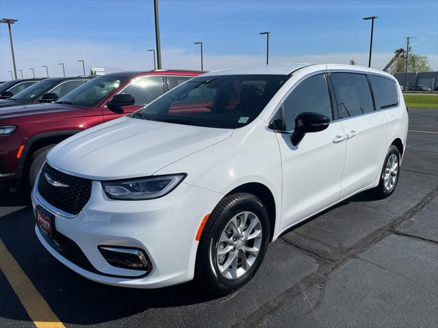 2025 Chrysler Pacifica PACIFICA SELECT AWD