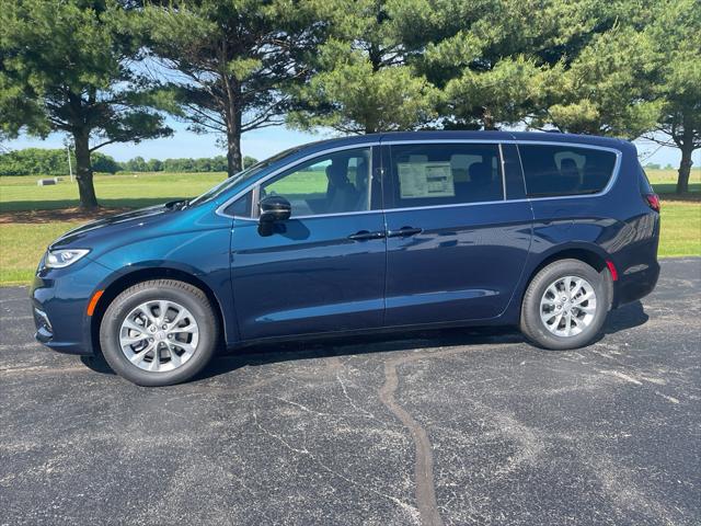 2025 Chrysler Pacifica PACIFICA SELECT AWD
