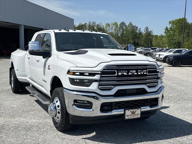 2025 RAM Ram 3500 RAM 3500 LARAMIE MEGA CAB 4X4 64 BOX
