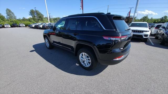2025 Jeep Grand Cherokee GRAND CHEROKEE LAREDO X 4X2