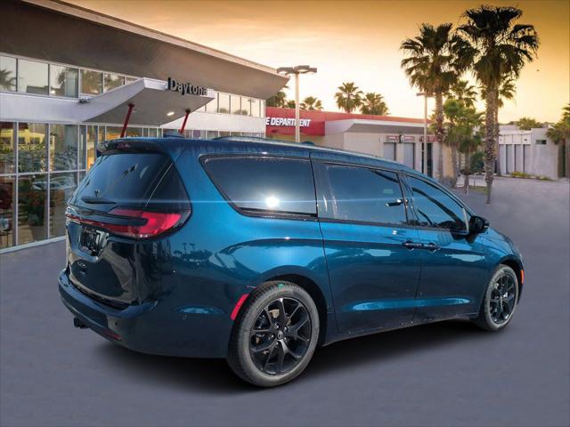 2025 Chrysler Pacifica PACIFICA LIMITED