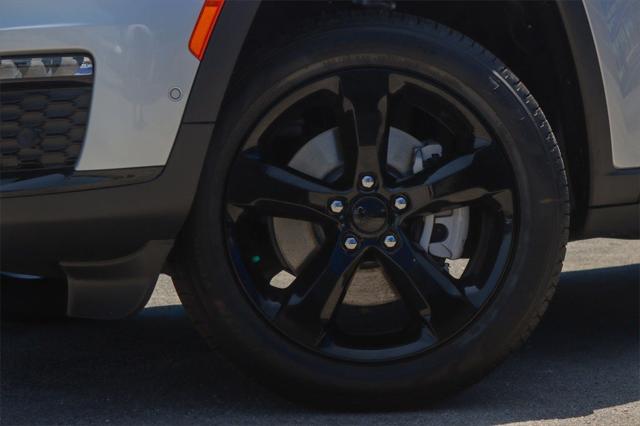 2025 Jeep Grand Cherokee GRAND CHEROKEE L LIMITED 4X2 2025 Jeep Grand Cherokee GRAND CHEROKEE L LIMITED 4X2