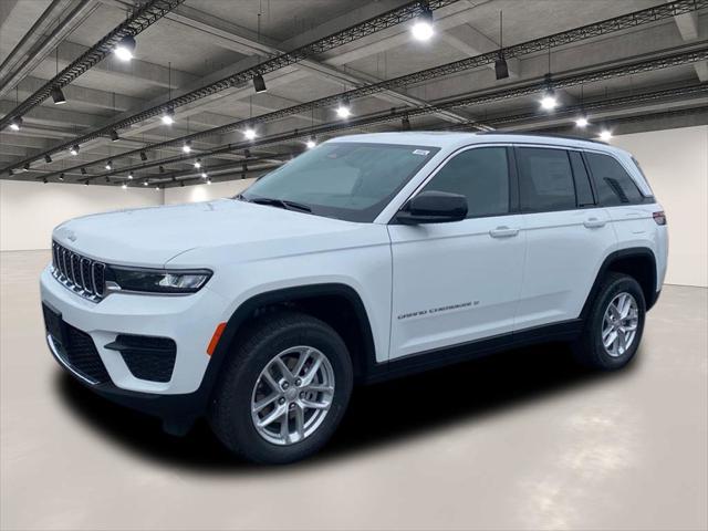 2025 Jeep Grand Cherokee GRAND CHEROKEE LAREDO X 4X4
