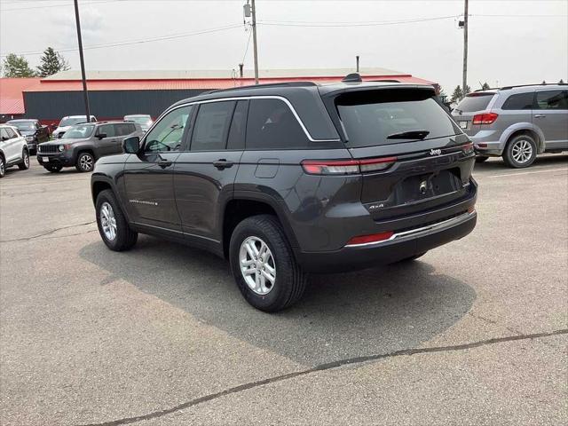 2025 Jeep Grand Cherokee GRAND CHEROKEE LAREDO 4X4