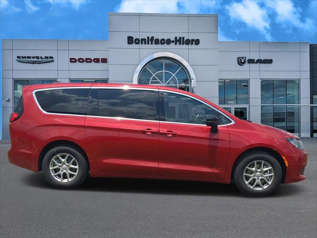 2025 Chrysler Voyager VOYAGER LX