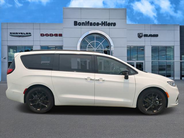 2025 Chrysler Pacifica PACIFICA LIMITED