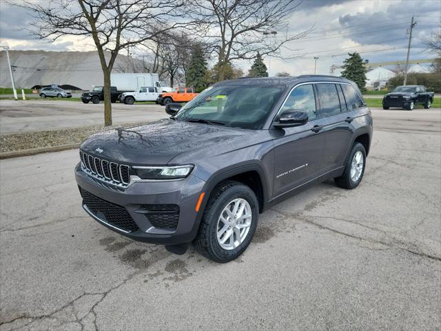 2025 Jeep Grand Cherokee GRAND CHEROKEE LAREDO X 4X4