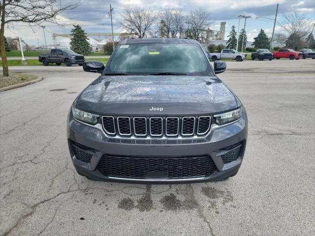 2025 Jeep Grand Cherokee GRAND CHEROKEE LAREDO X 4X4