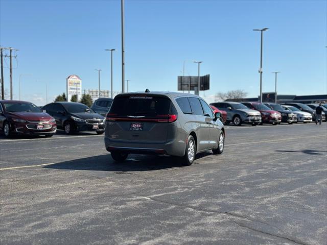 2025 Chrysler Pacifica PACIFICA SELECT