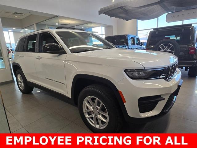 2025 Jeep Grand Cherokee GRAND CHEROKEE LAREDO X 4X4