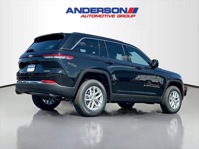 2025 Jeep Grand Cherokee GRAND CHEROKEE LAREDO X 4X4