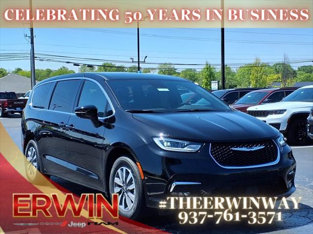 2025 Chrysler Pacifica Hybrid PACIFICA PLUG-IN HYBRID SELECT