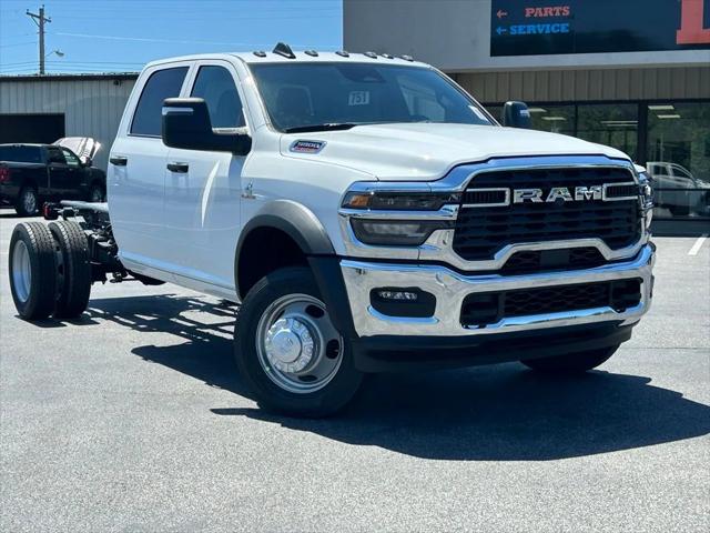 2025 RAM Ram 5500 Chassis Cab RAM 5500 TRADESMAN CHASSIS CREW CAB 4X4 60 CA