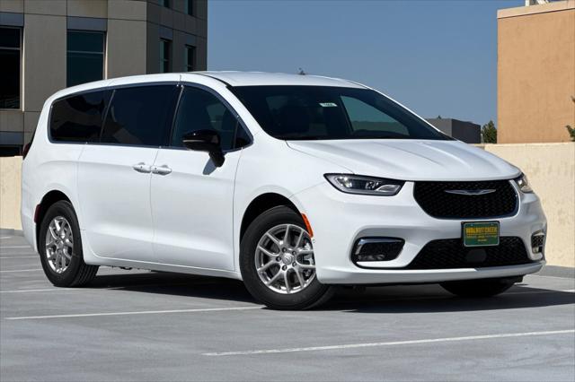 2025 Chrysler Pacifica PACIFICA SELECT