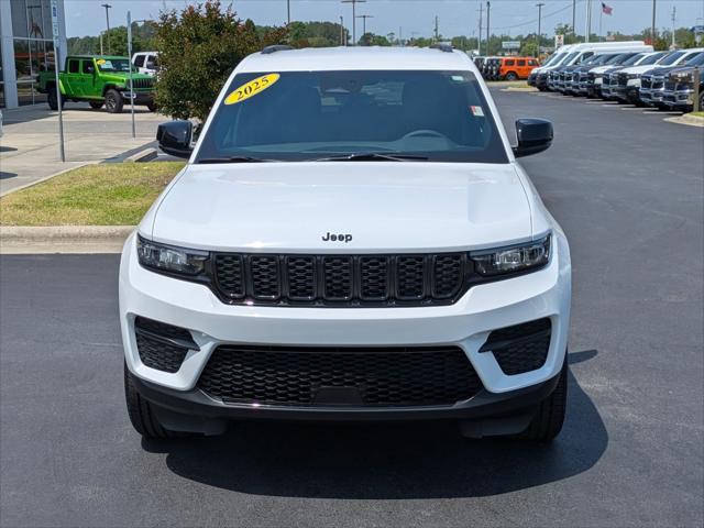 2025 Jeep Grand Cherokee GRAND CHEROKEE ALTITUDE 4X4