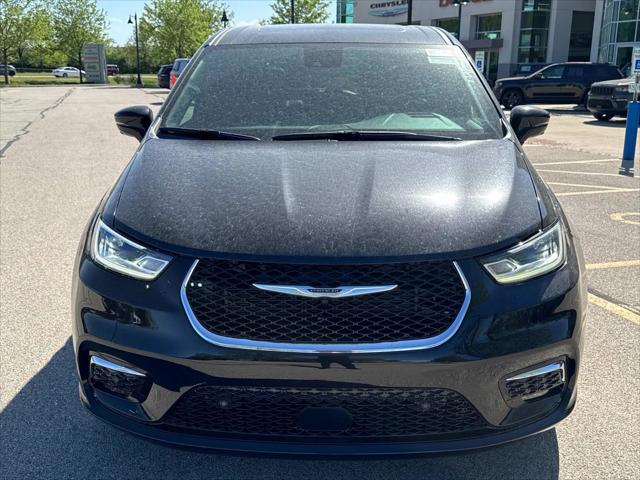 2025 Chrysler Pacifica PACIFICA SELECT AWD