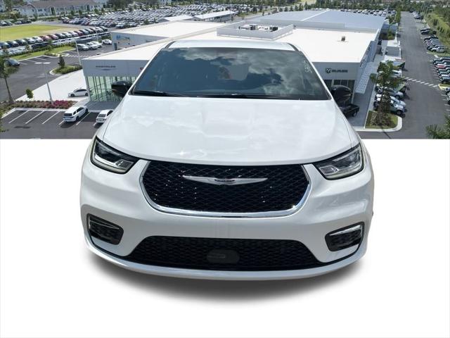 2025 Chrysler Pacifica Hybrid PACIFICA PLUG-IN HYBRID SELECT