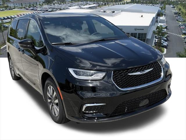 2025 Chrysler Pacifica Hybrid PACIFICA PLUG-IN HYBRID SELECT