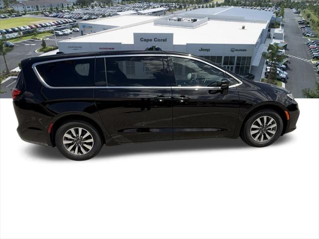 2025 Chrysler Pacifica Hybrid PACIFICA PLUG-IN HYBRID SELECT