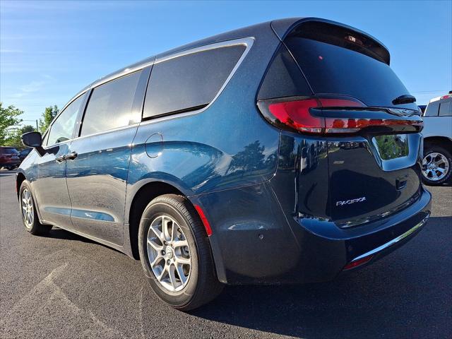 2025 Chrysler Pacifica PACIFICA SELECT