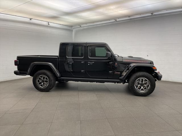 2025 Jeep Gladiator GLADIATOR RUBICON 4X4
