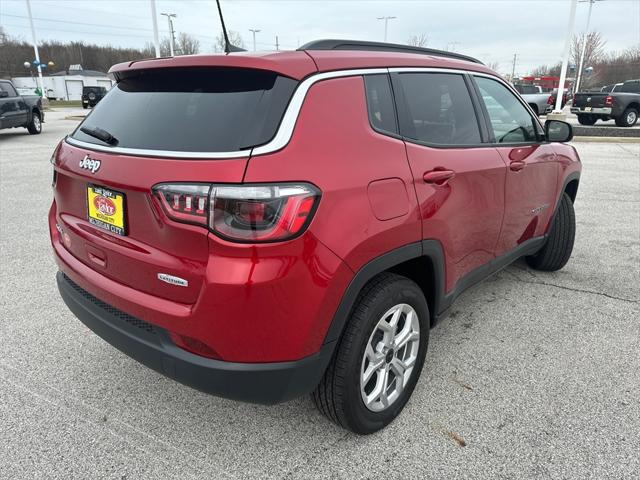 2025 Jeep Compass COMPASS LATITUDE 4X4