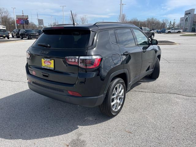 2025 Jeep Compass COMPASS LATITUDE 4X4