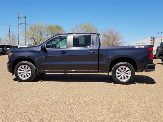 2022 Chevrolet Silverado 1500 4WD Crew Cab Short Bed Custom