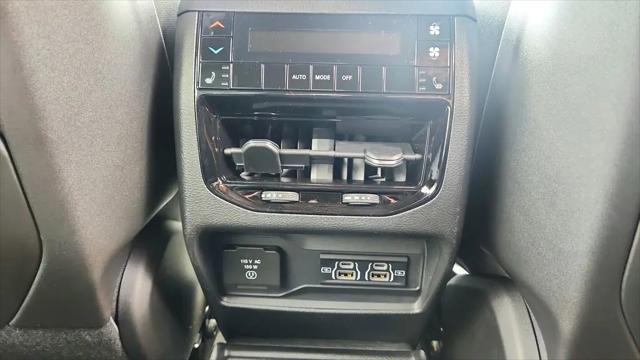 2025 Jeep Grand Cherokee L Limited 4x4