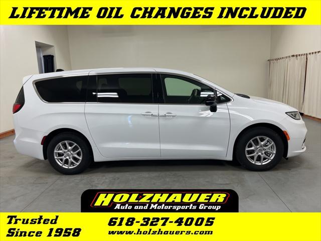 2025 Chrysler Pacifica PACIFICA SELECT