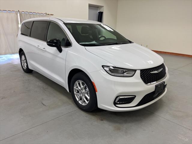 2025 Chrysler Pacifica PACIFICA SELECT