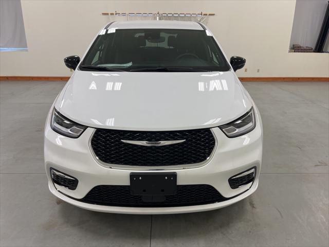2025 Chrysler Pacifica PACIFICA SELECT