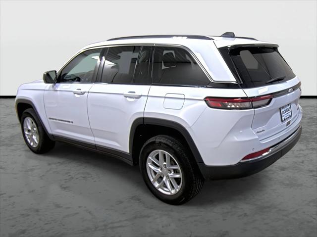 2023 Jeep Grand Cherokee Laredo 4x4