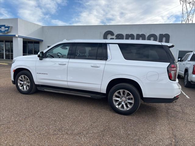 2023 Chevrolet Suburban 4WD Premier