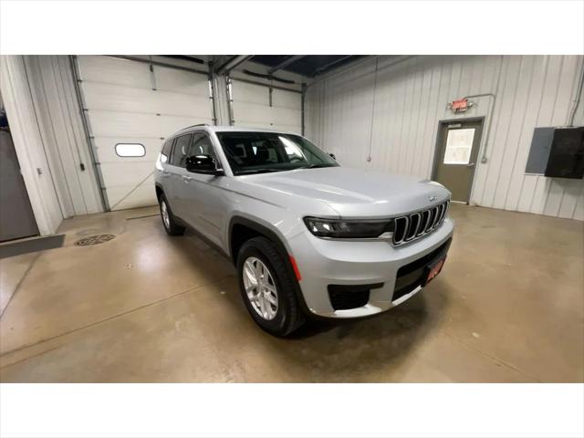 2023 Jeep Grand Cherokee L Laredo 4x4