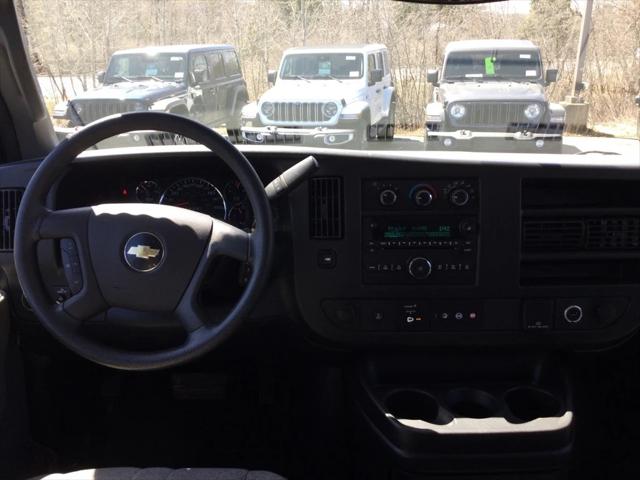 2017 Chevrolet Express 3500 LT