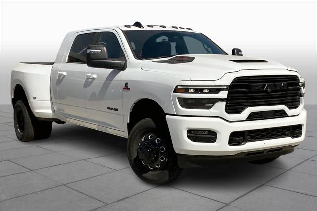 2025 RAM Ram 3500 RAM 3500 LARAMIE MEGA CAB 4X4 64 BOX