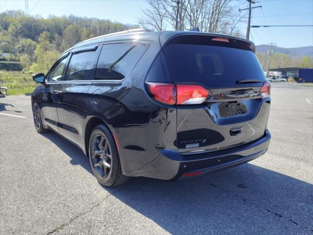 2020 Chrysler Pacifica Touring L Plus