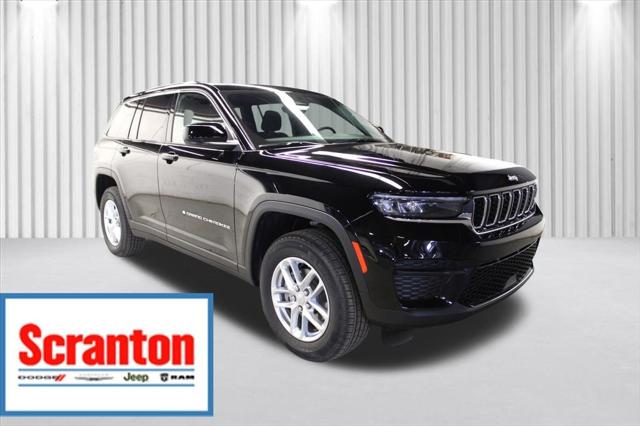 2025 Jeep Grand Cherokee GRAND CHEROKEE LAREDO X 4X4