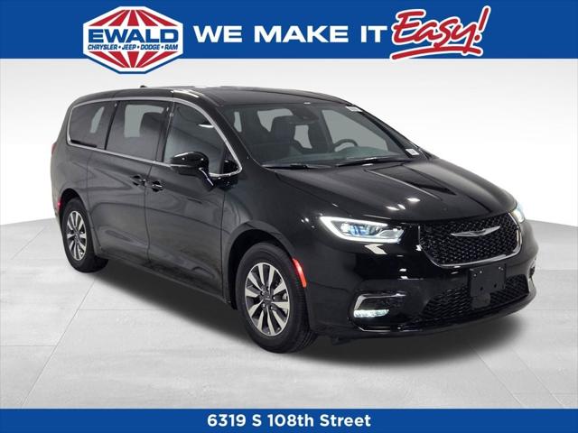 2025 Chrysler Pacifica Hybrid PACIFICA PLUG-IN HYBRID SELECT