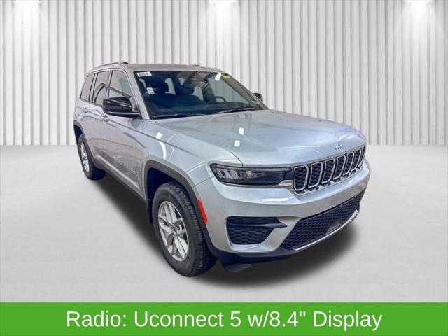 2025 Jeep Grand Cherokee GRAND CHEROKEE LAREDO X 4X4