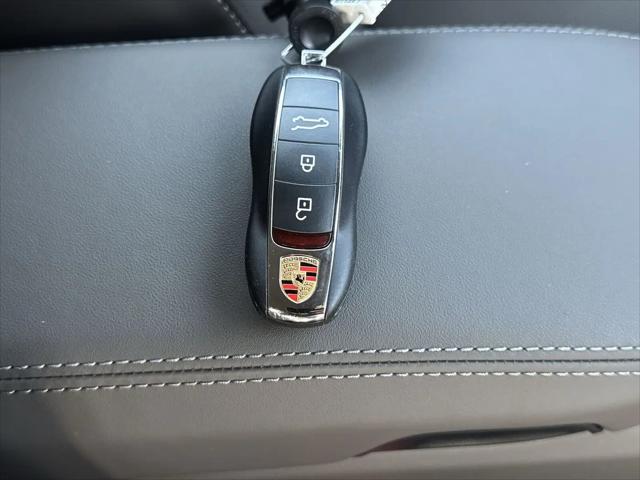 2025 Porsche 718 Cayman S